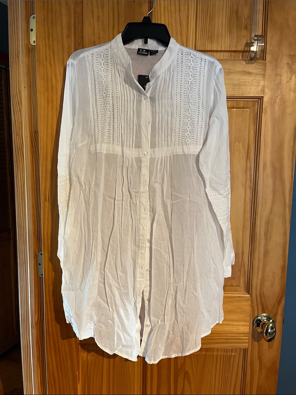 Lightweight White Pintuck & Lace Casual Button-Down Shirt size XL